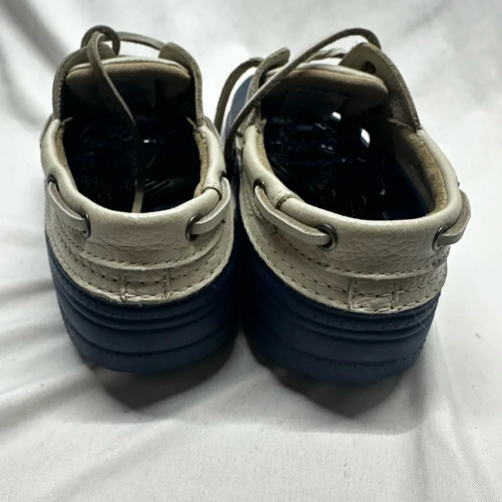 CROCS rips design boat